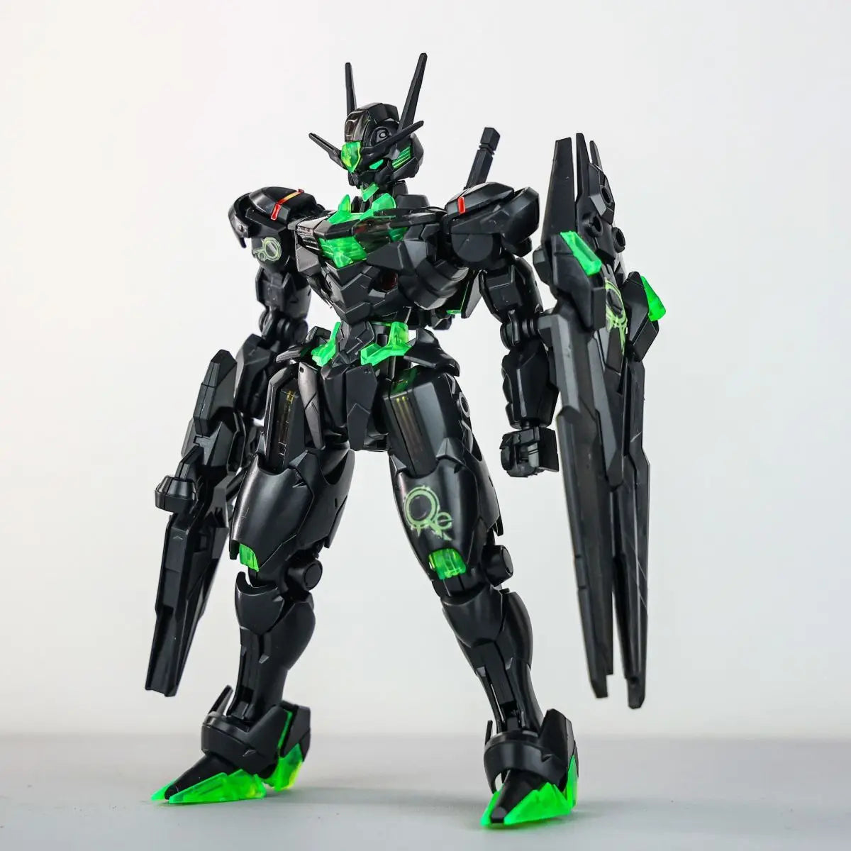 Green Robot Fluorescent Assembly Model Kit Action Figure Toy