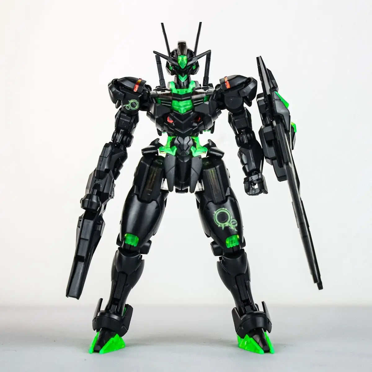 Green Robot Fluorescent Assembly Model Kit Action Figure Toy