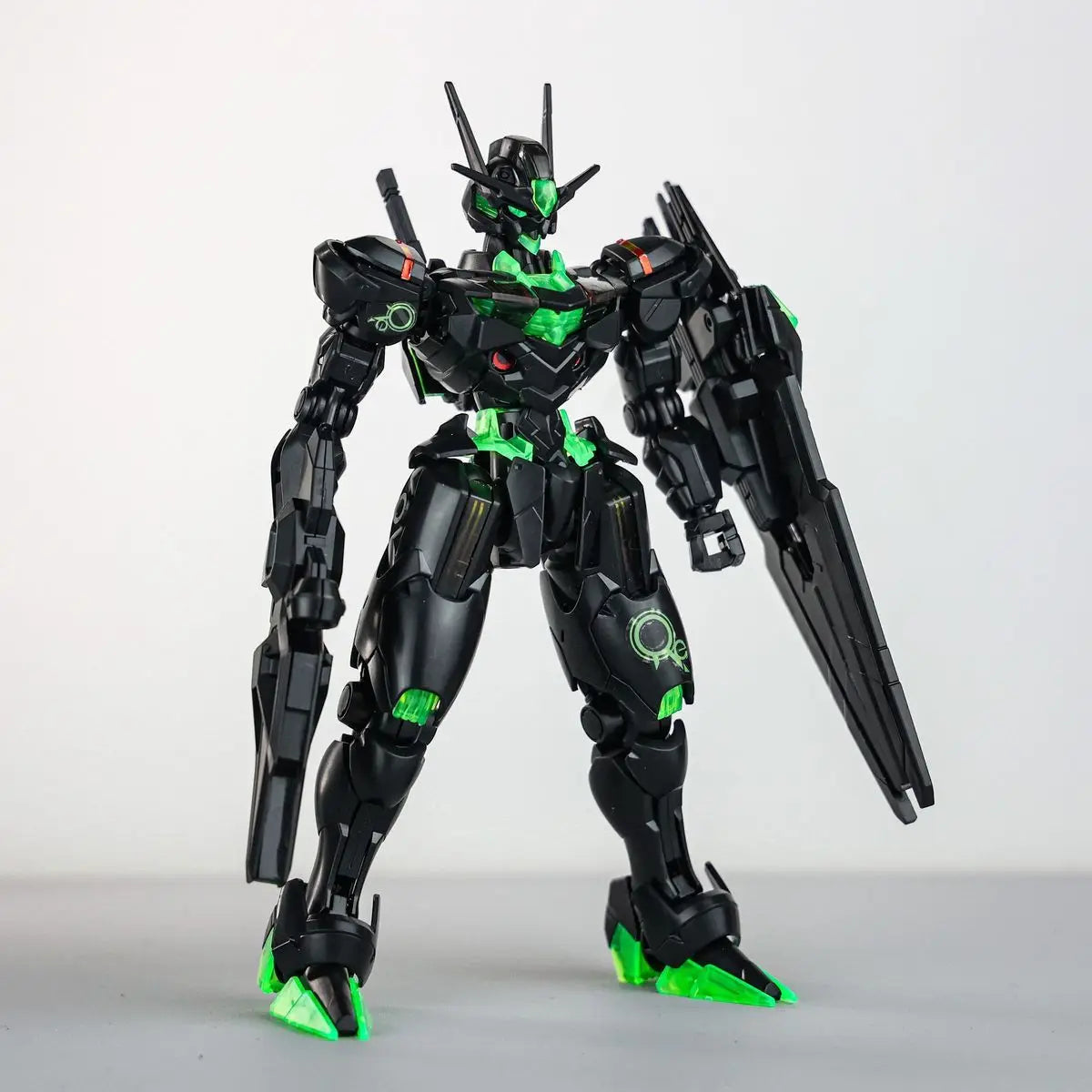 Green Robot Fluorescent Assembly Model Kit Action Figure Toy